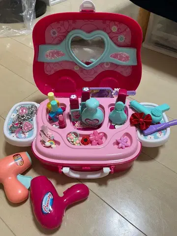 완구 여아 러블리 메이크업 세트 멋내기 놀이 화장대