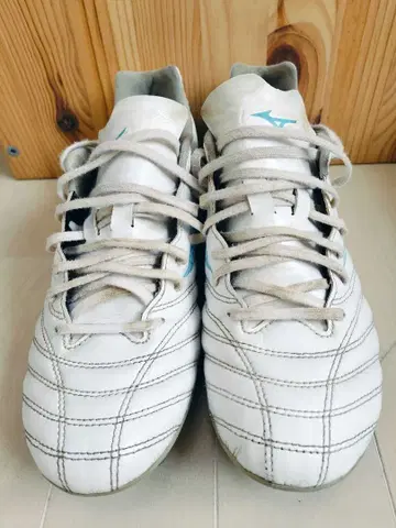 미즈노 모나르시다 네오 프로 축구화 스파이크 화이트/블루