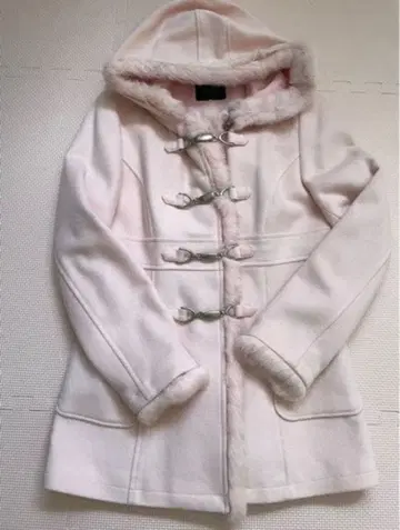 후드 부착 라이트 핑크 더플 코트