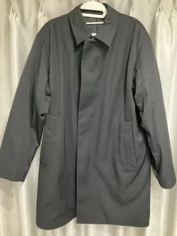 유니클로C 퍼프테크 하프 코트