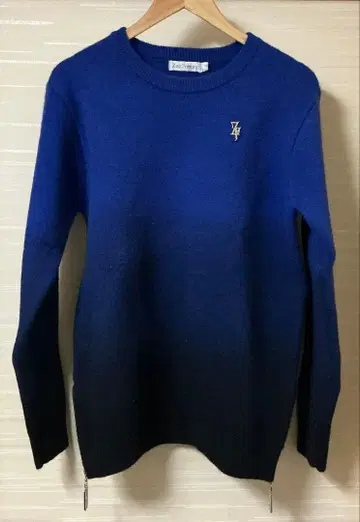 그라데이션 크루넥 니트