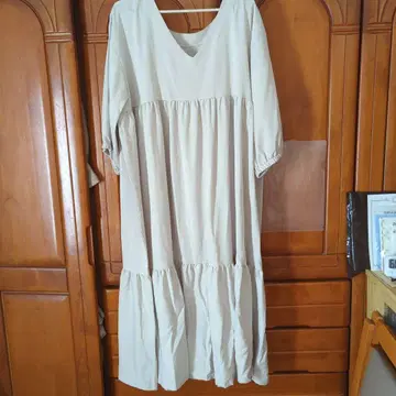 베이지 V넥 7부 소매 롱 원피스