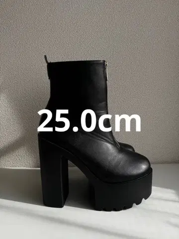 블랙 가죽 하이힐 부츠