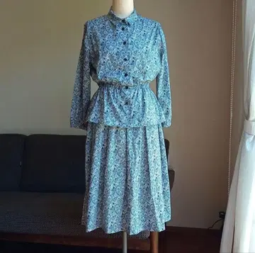 리버티 타나론 핸드메이드 블라우스 블루