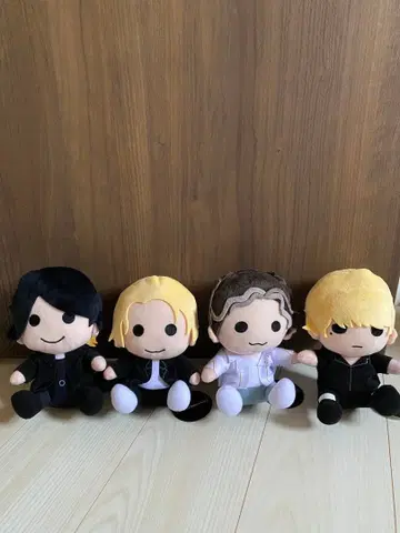 Alexandros 알렉산드로스 라우원 한정판 앉은 봉제 인형