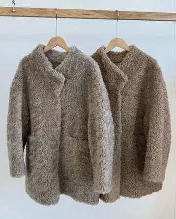 울 100% 무스탕 코트 미사용 새상품