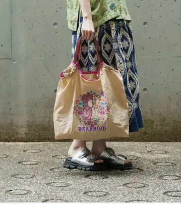 as know as de base 꽃 베어 알로이 자수 백