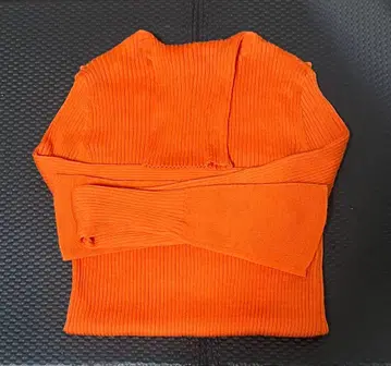 나곤스탠스 터틀넥 니트