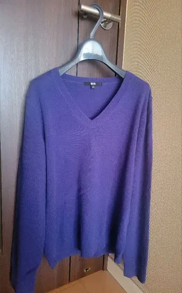 UNIQLO V넥 캐시미어 100% 스웨터 [새상품급]