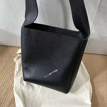 Aeta 블랙 토트백