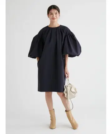 CELFORD 벨 슬리브 코쿤 원피스