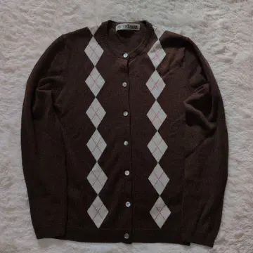 뉴요커 니트 가디건 다이아몬드 패턴