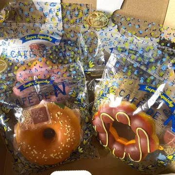 스퀴즈 CAFE DE N 베이글 멜론빵 쫄깃쫄깃 도넛 NIC