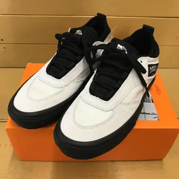 반스 SKATEBOARDING x Atiba Jefferson