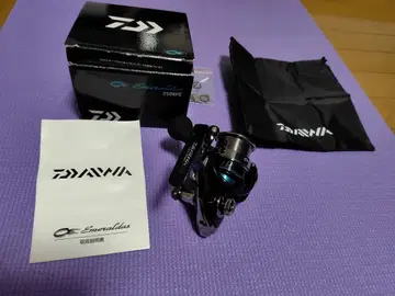 컨디션 최상 Daiwa 에메랄다스 2500PE 스피닝 릴
