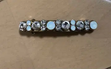 아카 머리핀 크리스탈