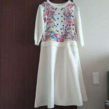 꽃무늬 도트 반팔 A라인 원피스