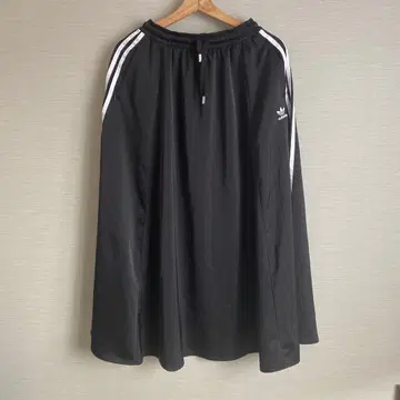 adidas 블랙 롱 스커트