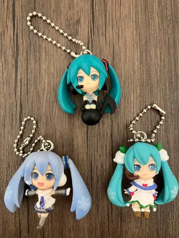하츠네 미쿠 가챠 키링 3개 세트