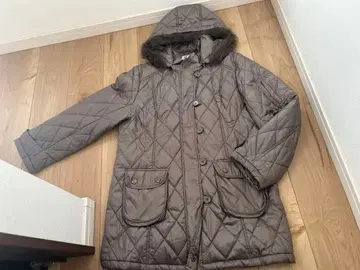 그레이 퀼팅 자켓 퍼 포함 LL