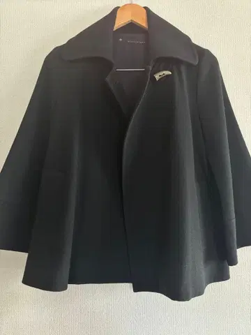 martinique 마르티니크 텐트라인 코트 블랙