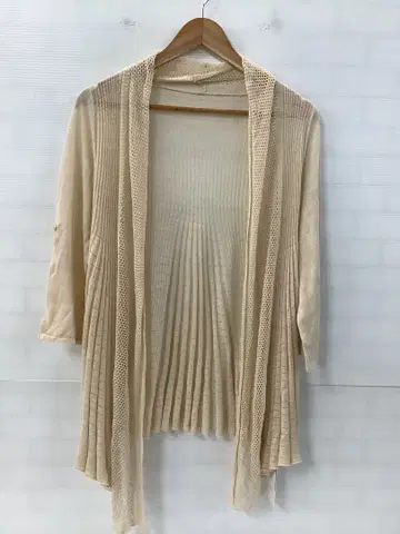 12.23 A472P 부즈루드 가디건 아이보리 FREE