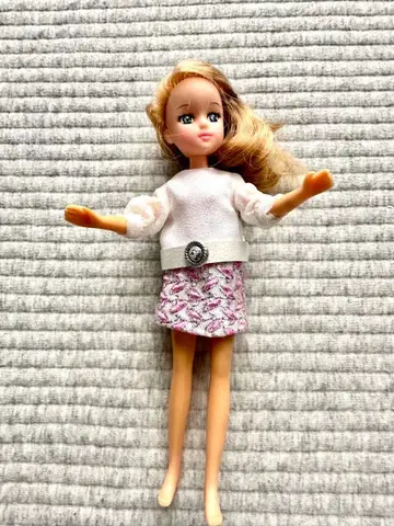 초대 리카짱 옷 갈아입기 의류 화이트 핑크와 모자