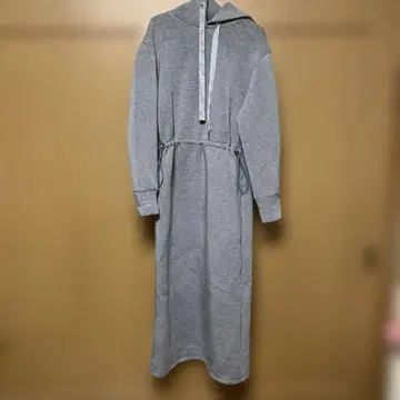 JUSGLITTY 종이상자 니트 롱 원피스 그레이 컨디션 최상 후드 부착