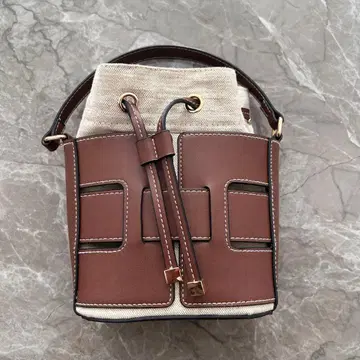 H&M 크로스 바디 버킷 백