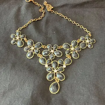 꽃 모티브 목걸이 골드