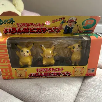 타미힐피거 피카츄 피규어 3개 세트