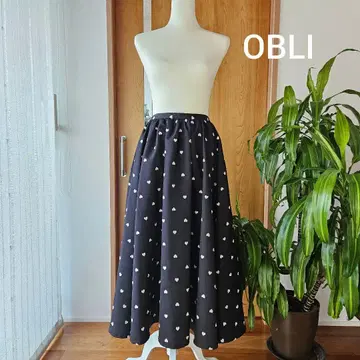 OBLI 하트 무늬 플레어 롱 스커트 오블리 허리밴딩