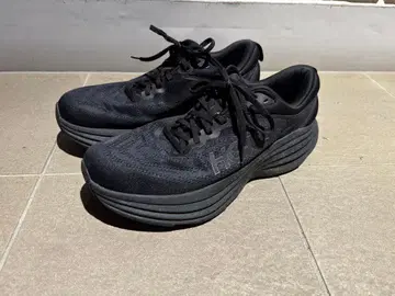 호카 스니커즈 본다이 8