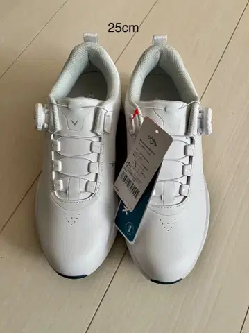 화이트 골프화 다이얼식