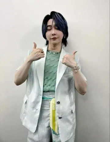 오오모리 모토키 착용 니트