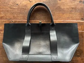 블랙 가죽 토트백