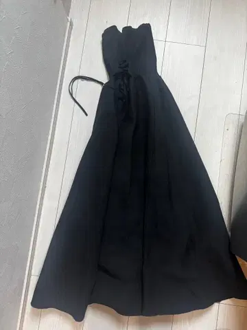 Deicy 블랙 슬리브리스 롱 드레스