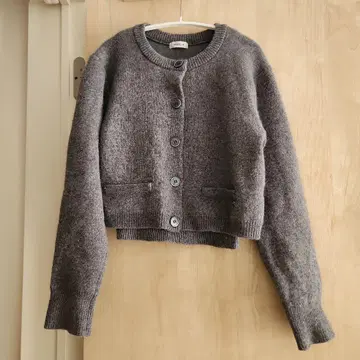 그레이 니트 셋업 FRAY I.D