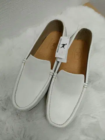 KEN COLLECTION 화이트 슬립온