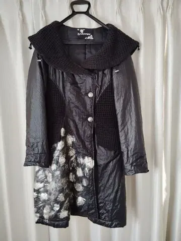 La pargay 후드 부착 롱 코트 블랙