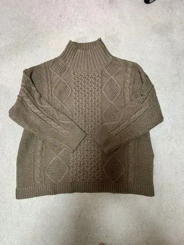 Ungrid 베이지 케이블 짜임 니트 셋업