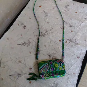 베라 브래들리 꽃무늬 퀼팅 접이식 지갑 그린