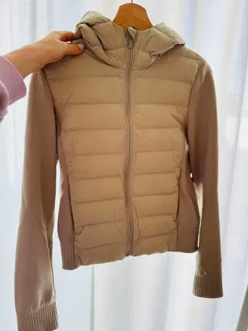 룰루레몬 후드 부착 베이지 다운 자켓