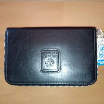 폭스바겐 블랙 장지갑 여권 사이즈