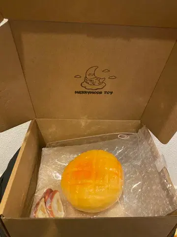 Merrymoon 멜론빵 골절음 스퀴즈