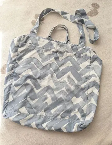 미나 페르호넨 트래블러스백 야마나미