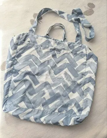 미나 페르호넨 트래블러스백 야마나미