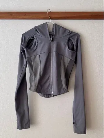 LAREUP 그레이 후드 부착 후드티