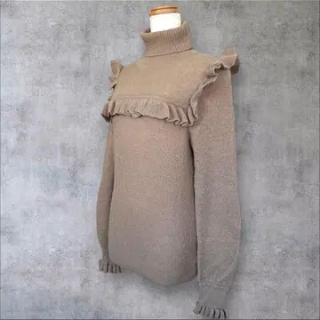 새상품급 슬로브 이에나 터틀 프릴 니트 풀오버 be