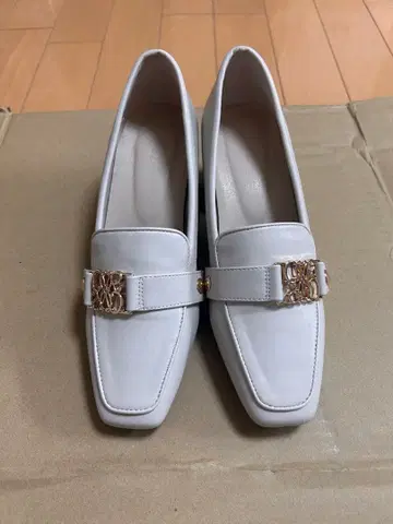 RANDA 화이트 로퍼 S 사이즈